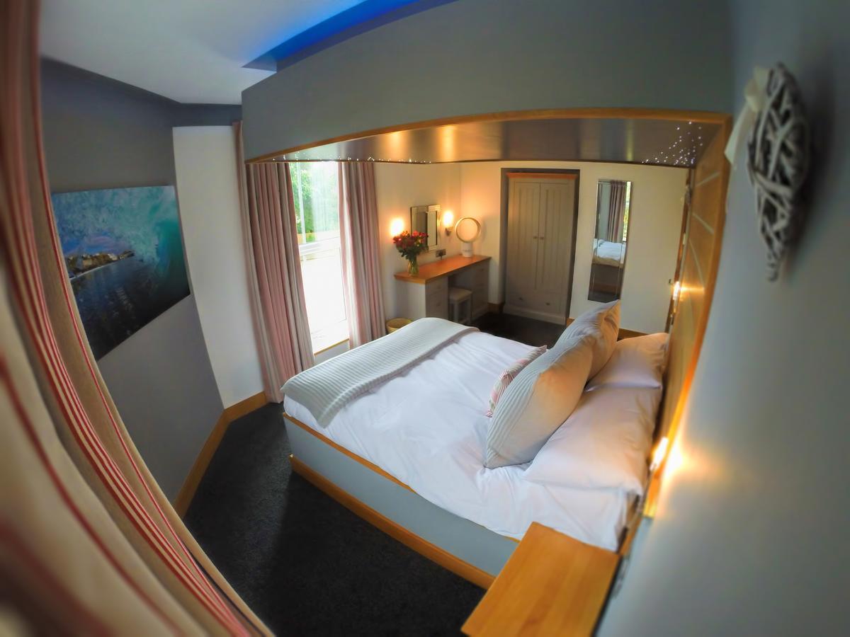 The Oceanic Luxury Aparthotel ฟาลมัธ ภายนอก รูปภาพ