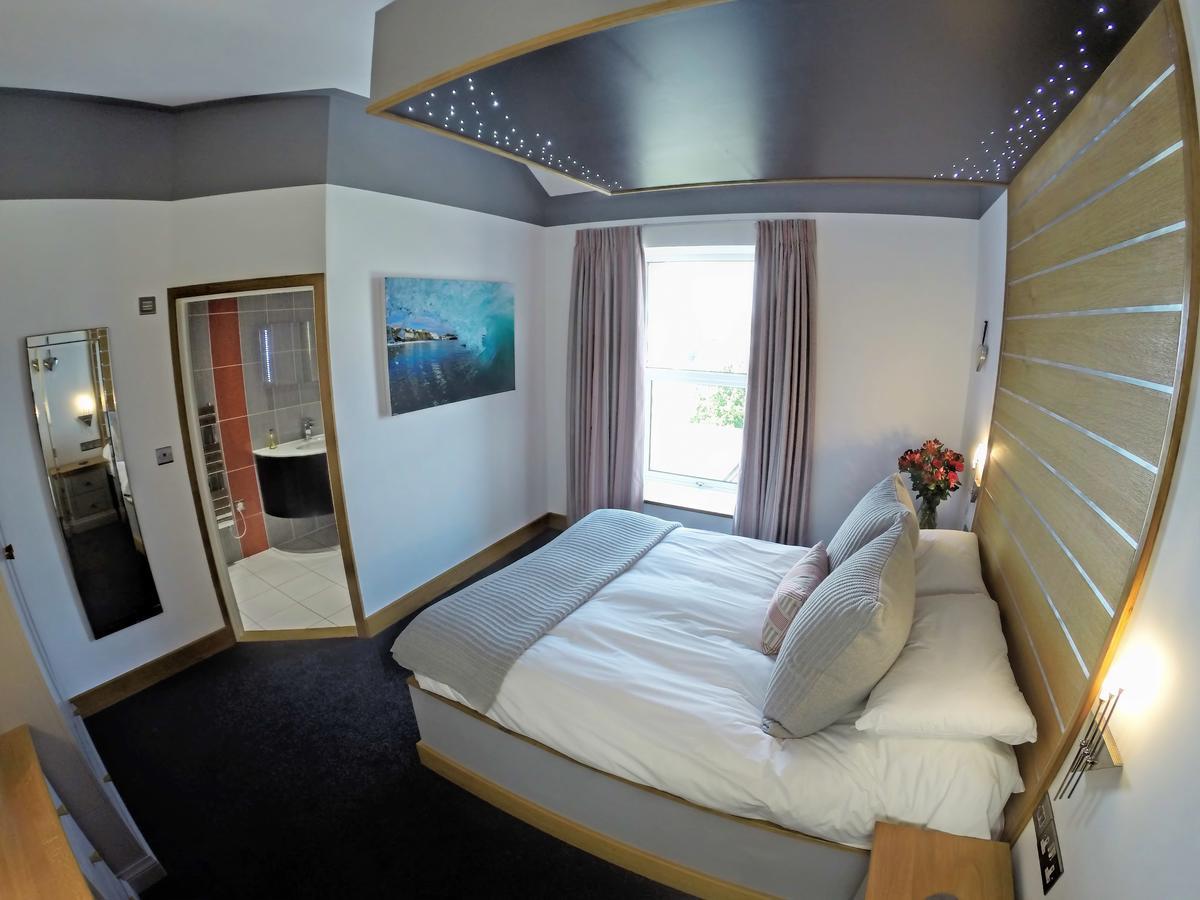 The Oceanic Luxury Aparthotel ฟาลมัธ ภายนอก รูปภาพ