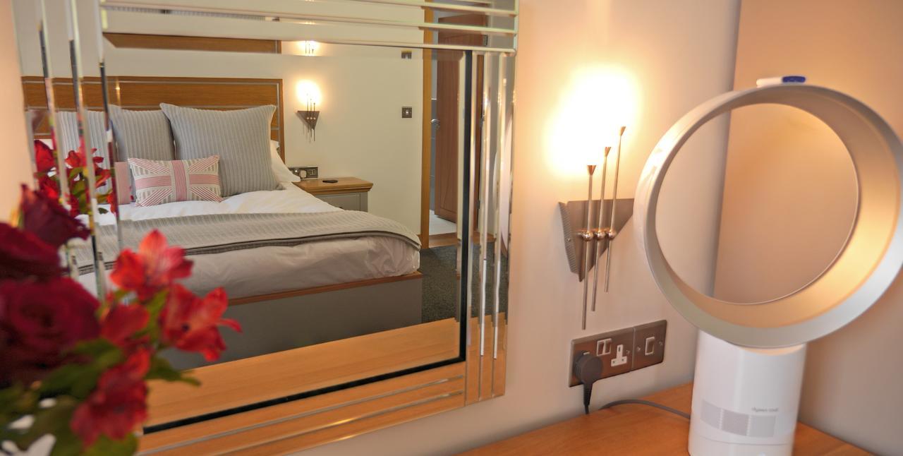 The Oceanic Luxury Aparthotel ฟาลมัธ ภายนอก รูปภาพ